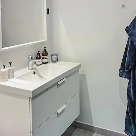 Апартаменты 1 Bedroom In *